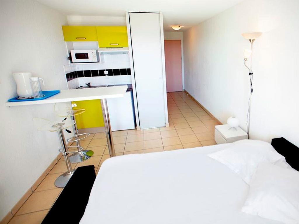 Le Domaine De Manon Aparthotel Toulon Exteriör bild