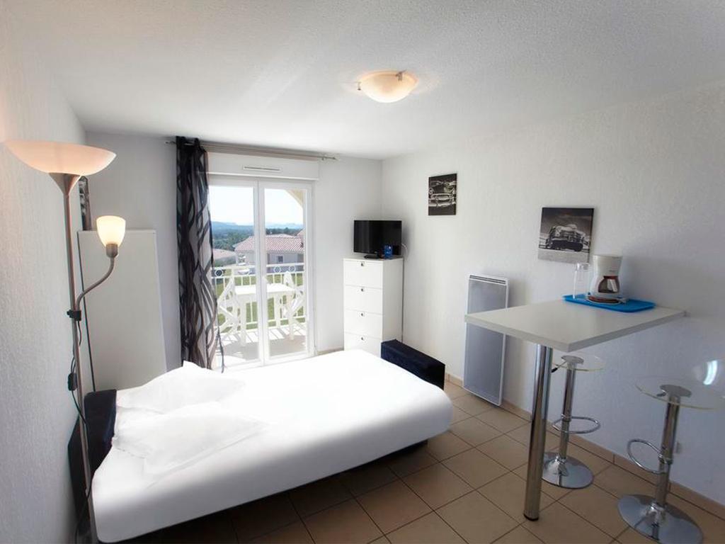 Le Domaine De Manon Aparthotel Toulon Exteriör bild