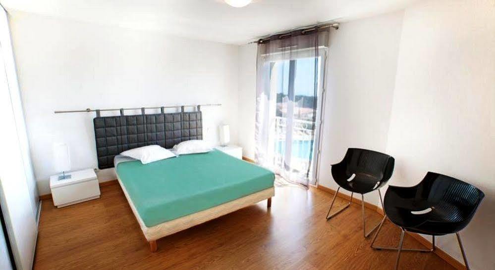 Le Domaine De Manon Aparthotel Toulon Exteriör bild